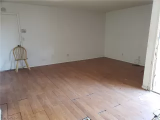 Photo #2: 2184781 Listing 