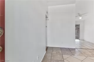 Photo #2: 2184801 Listing