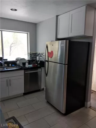 Photo #1: 2184879 Listing 