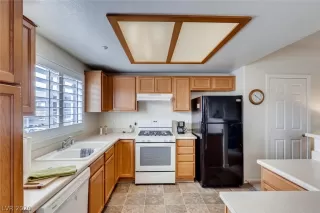 Photo #2: 2185025 Listing