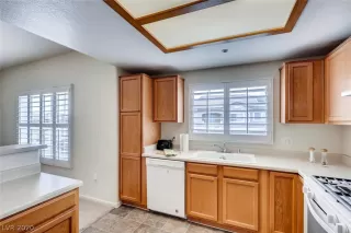 Photo #3: 2185025 Listing