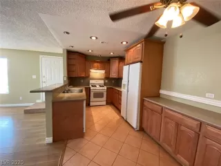 Photo #5: 2185027 Listing 