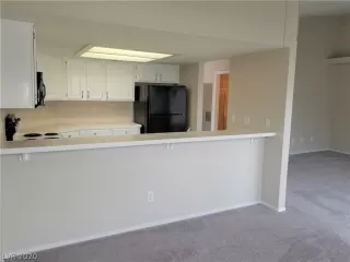 Photo #5: 2185051 Listing 