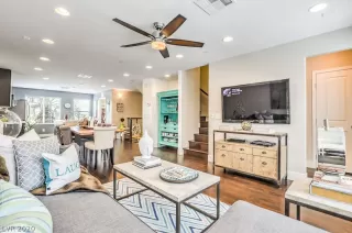 Photo #3: 2185167 Listing