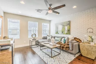 Photo #4: 2185167 Listing