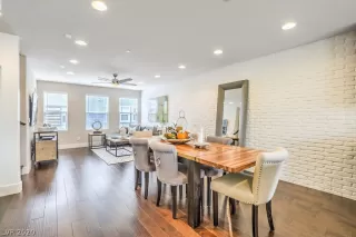 Photo #5: 2185167 Listing