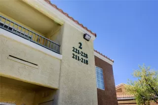 Photo #3: 2185183 Listing