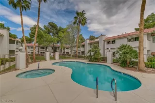 Photo #6: 2185209 Listing