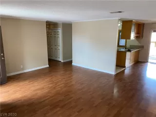 Photo #3: 2185218 Listing 