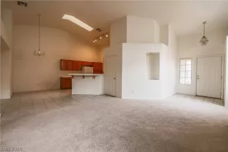 Photo #2: 2185279 Listing 