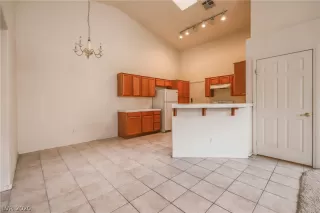 Photo #3: 2185279 Listing 