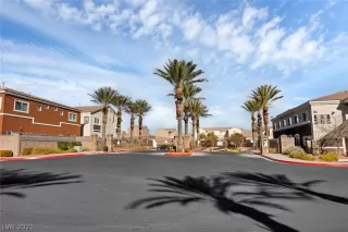 Photo #1: 2185287 Listing