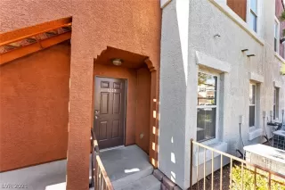 Photo #3: 2185287 Listing