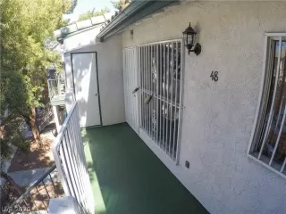 Photo #2: 2185318 Listing