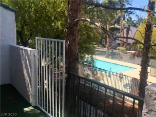 Photo #3: 2185318 Listing