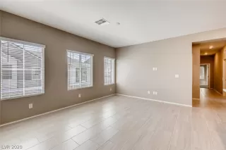 Photo #2: 2185394 Listing