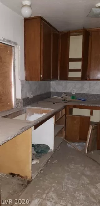 Photo #2: 2185404 Listing 