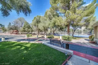 Photo #1: 2185429 Listing