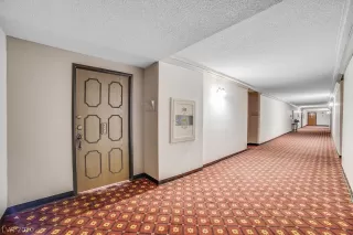 Photo #5: 2185429 Listing