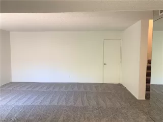 Photo #4: 2185538 Listing