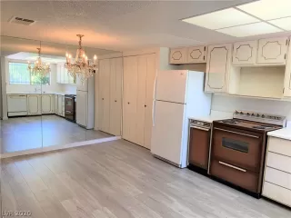 Photo #6: 2185538 Listing