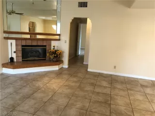 Photo #5: 2185555 Listing