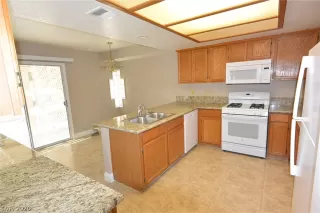 Photo #1: 2185583 Listing 
