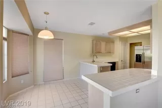 Photo #4: 2185585 Listing 