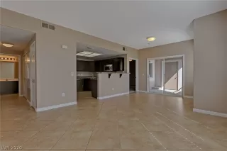 Photo #4: 2185604 Listing 