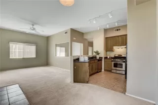 Photo #1: 2185664 Listing