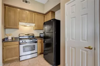 Photo #3: 2185664 Listing