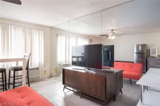 Photo #3: 2185697 Listing 