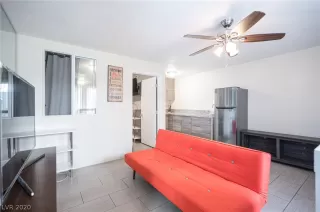 Photo #5: 2185697 Listing 