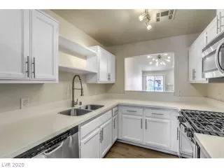 Photo #2: 2185731 Listing