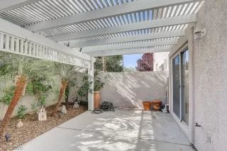 Photo #5: 2185776 Listing