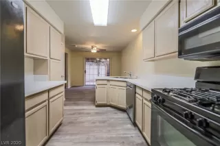 Photo #3: 2185808 Listing 