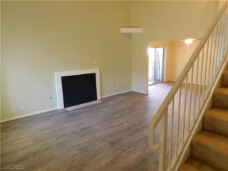 Photo #5: 2185808 Listing 