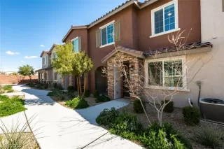 Photo #1: 2185815 Listing