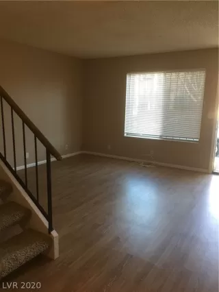 Photo #5: 2185868 Listing 