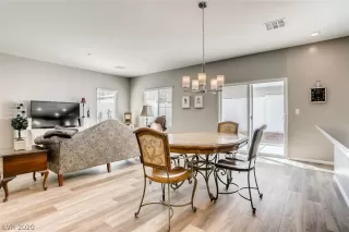 Photo #6: 2185929 Listing 