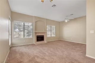 Photo #4: 2185985 Listing