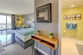 Photo #5: 2186036 Listing 