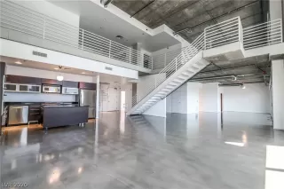 Photo #4: 2186046 Listing 