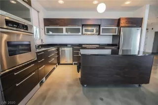 Photo #6: 2186046 Listing 