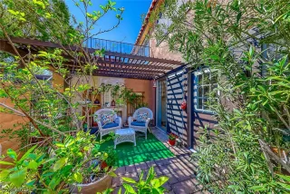 Photo #2: 2186049 Listing