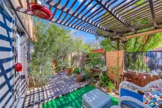 Photo #3: 2186049 Listing