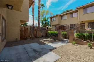 Photo #2: 2186089 Listing