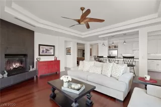 Photo #4: 2186115 Listing