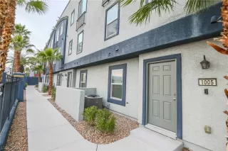 Photo #2: 2186121 Listing