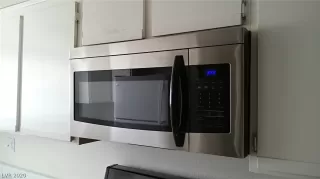 Photo #3: 2186253 Listing 